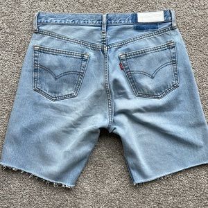 Re/done vintage Levi’s cutoff short